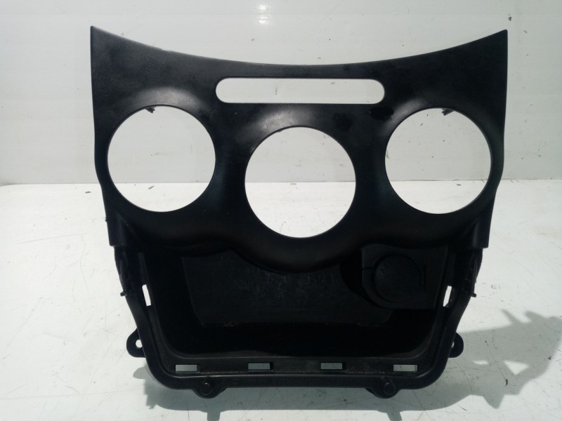 Recambio de moldura para hyundai i10 i (pa) 1.1 referencia OEM IAM U0540748  