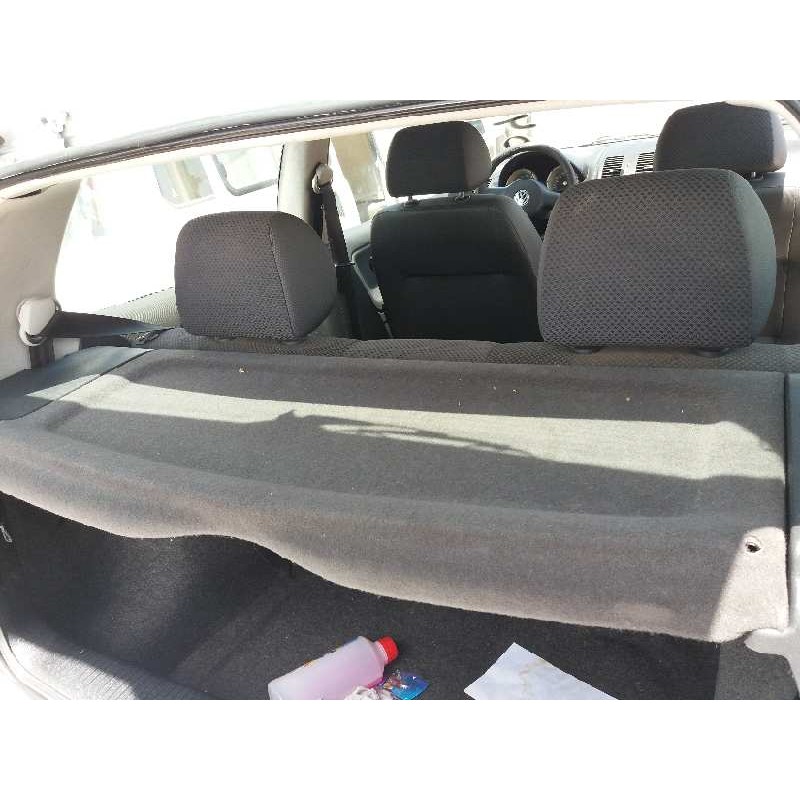 volkswagen polo berlina (6n2) conceptline   |   10.99 - 12.02 | 1999 - 2002 | 50 cv / 37 kw del año 1999