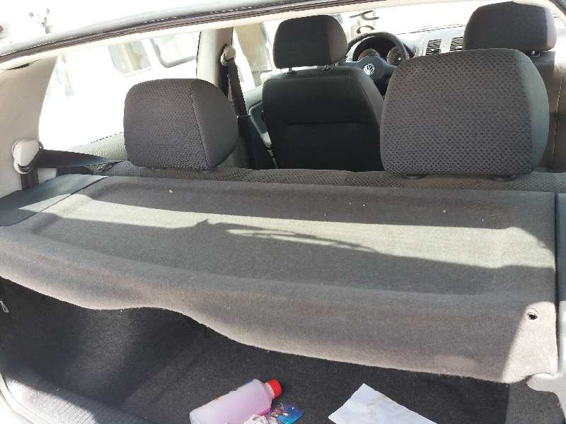 volkswagen polo berlina (6n2) conceptline   |   10.99 - 12.02 | 1999 - 2002 | 50 cv / 37 kw del año 1999