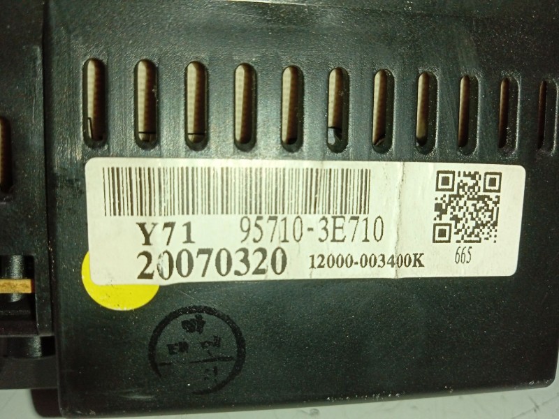 Recambio de pantalla multifuncion para kia sorento i (jc) 2.5 crdi referencia OEM IAM 957103E710  