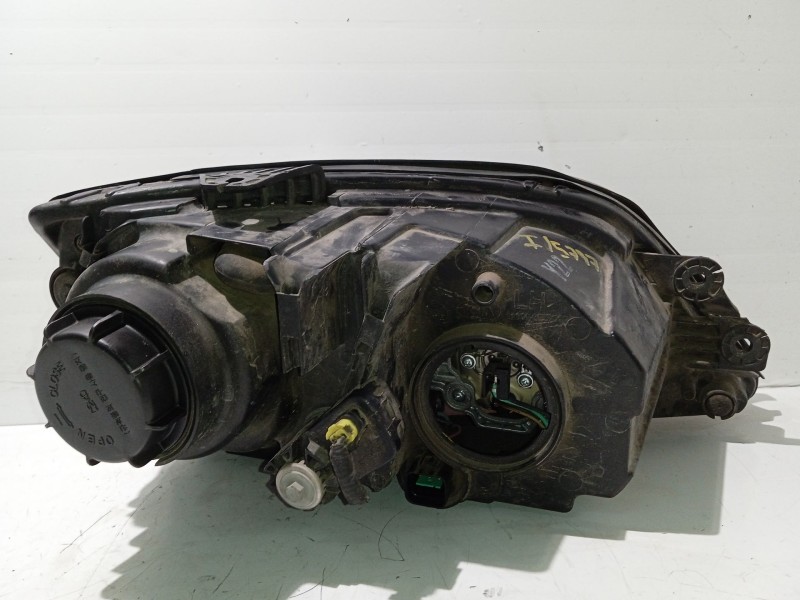 Recambio de faro izquierdo para kia sorento i (jc) 2.5 crdi referencia OEM IAM 921013E510  