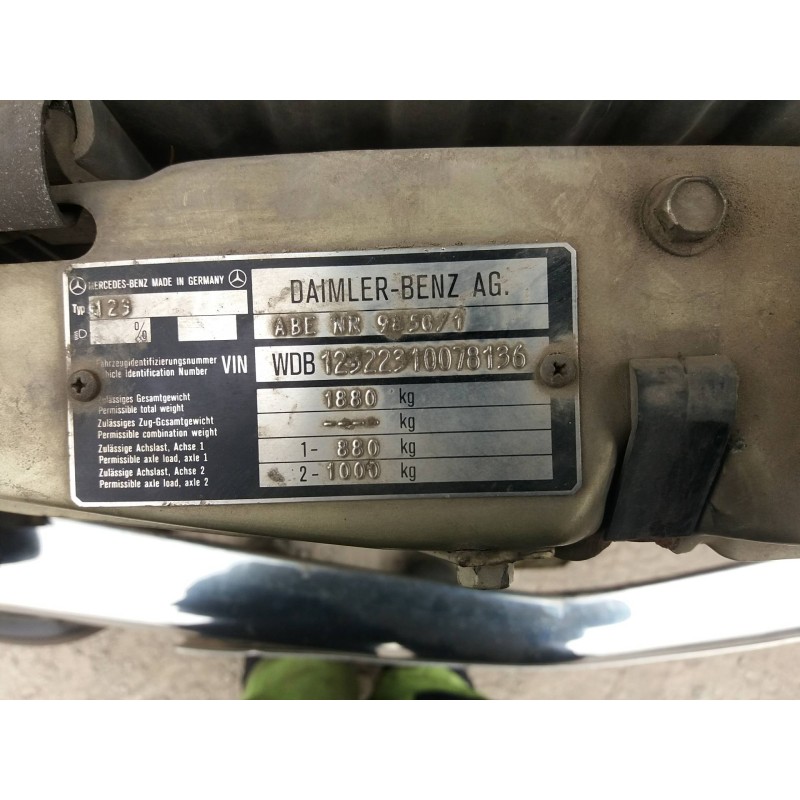 mercedes clase e (w123) berlina+coupe 2.3   |   0.76 - ... | 1976 | 109 cv / 80 kw del año 1976