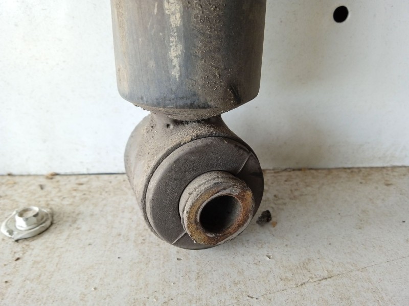 Recambio de amortiguador trasero derecho para citroën c4 ii (nc_) 1.6 hdi 90 referencia OEM IAM 9811519480  