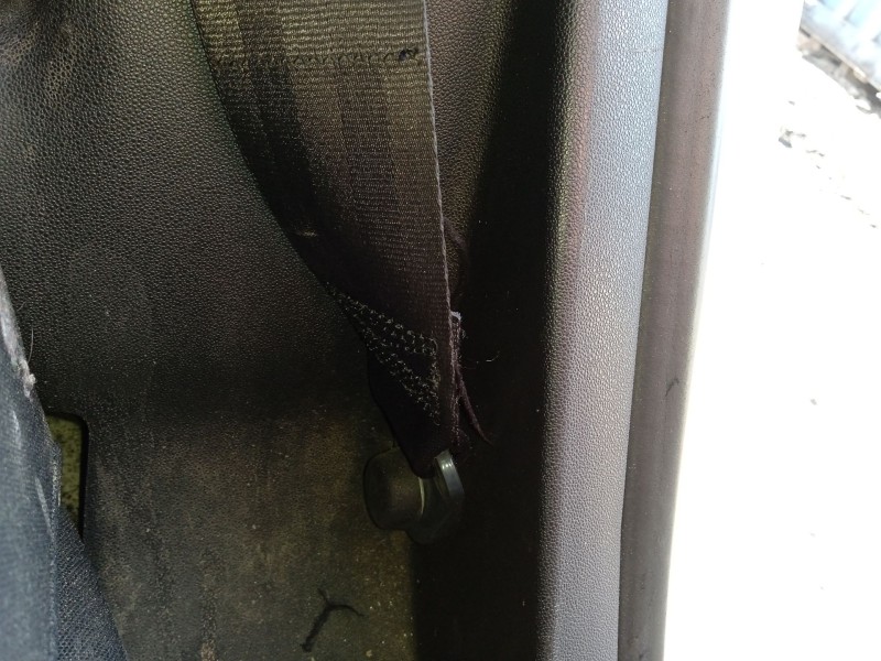 Recambio de cinturon seguridad trasero izquierdo para citroën c4 ii (nc_) 1.6 hdi 90 referencia OEM IAM 8975ZR  