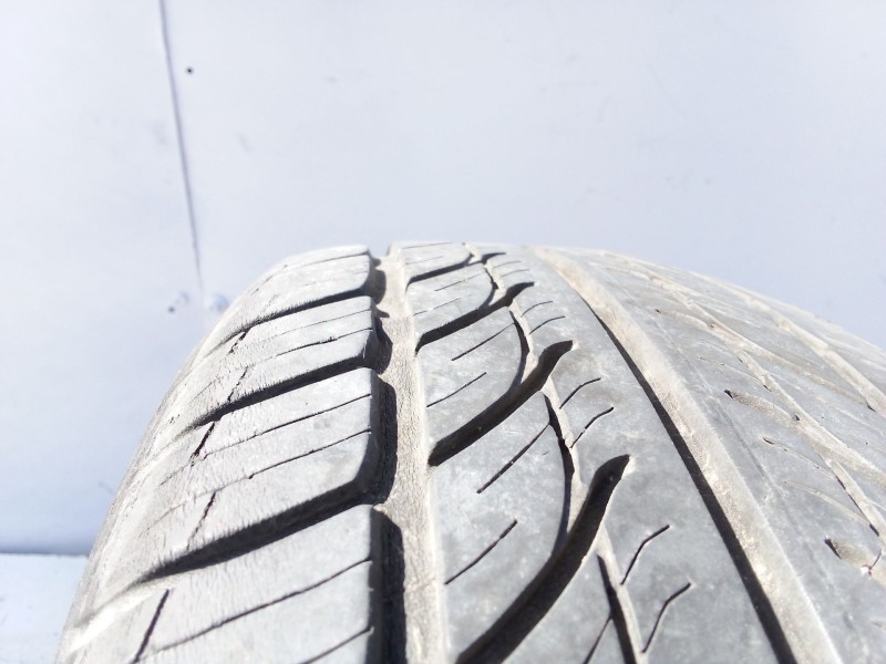 Recambio de neumatico para seat ibiza iii (6l1) 1.9 sdi referencia OEM IAM 185/60R1482H   Recambio de neumatico para seat ibiza iii (6l1) 1.9 sdi referencia OEM IAM 185/60R1482H