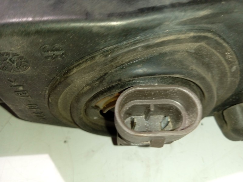 Recambio de faro antiniebla izquierdo para mercedes-benz clase c (w203) berlina referencia OEM IAM A2158200556  