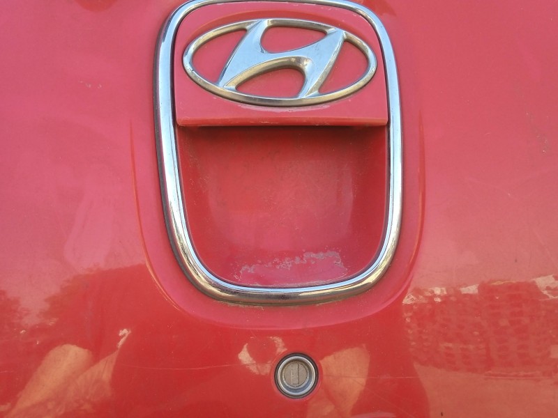 Recambio de bombin porton trasero para hyundai i10 i (pa) 1.1 referencia OEM IAM 812500XA00  