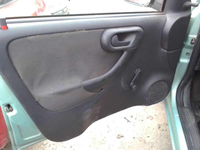 opel corsa c del año 2002