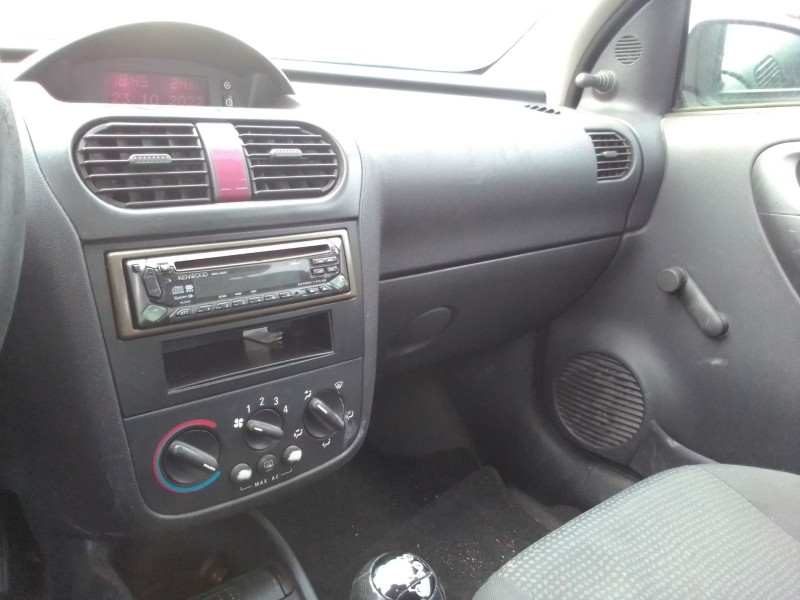 opel corsa c del año 2002