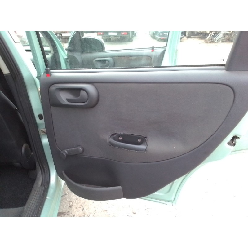 opel corsa c del año 2002