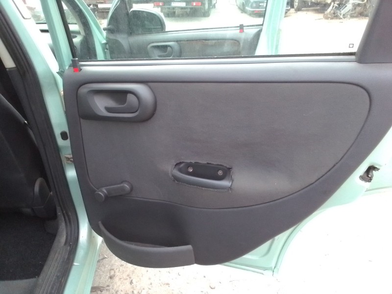 opel corsa c del año 2002