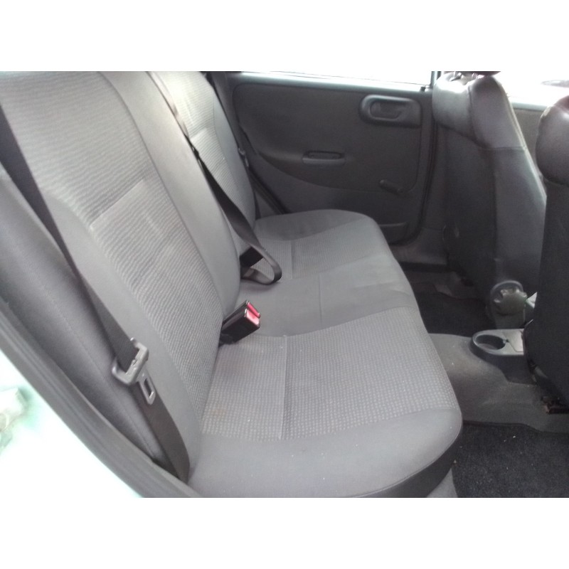 opel corsa c del año 2002