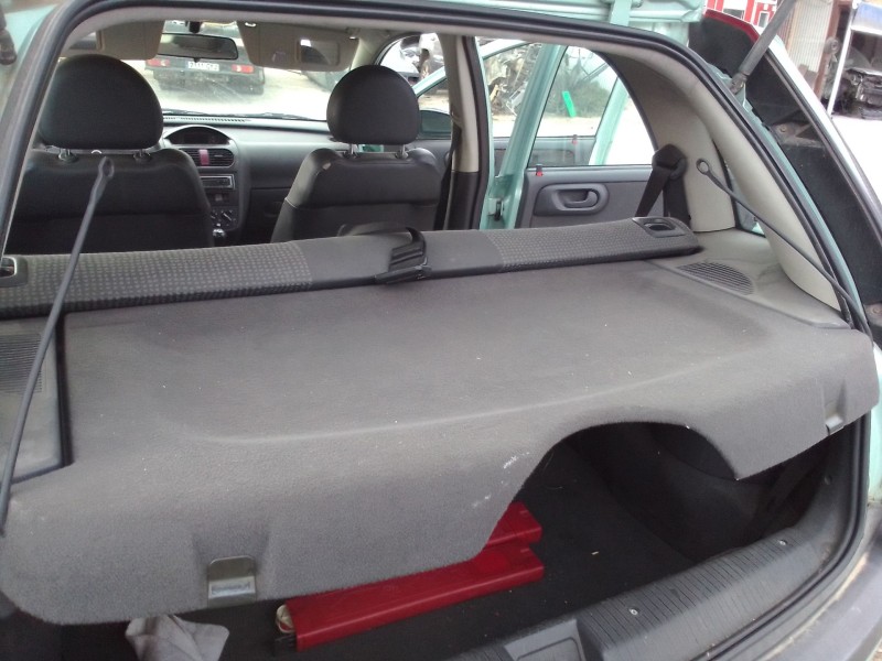 opel corsa c del año 2002