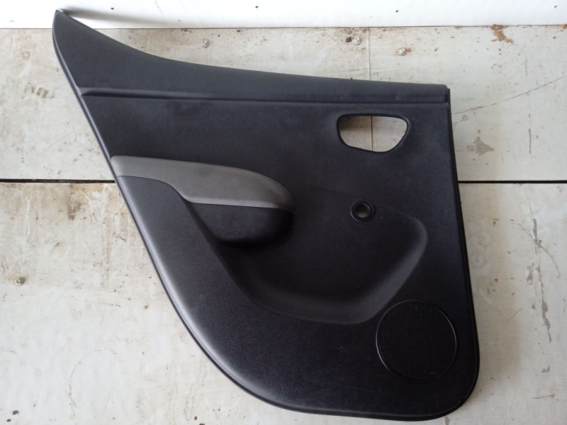 Recambio de guarnecido puerta trasera izquierda para hyundai i10 i (pa) 1.1 referencia OEM IAM 833010X000  