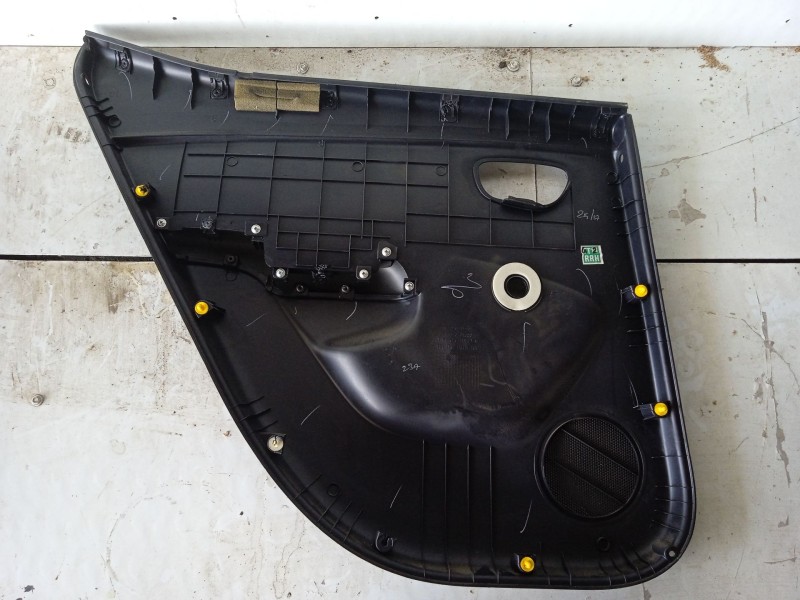 Recambio de guarnecido puerta trasera derecha para hyundai i10 i (pa) 1.1 referencia OEM IAM 833020X000KZ  