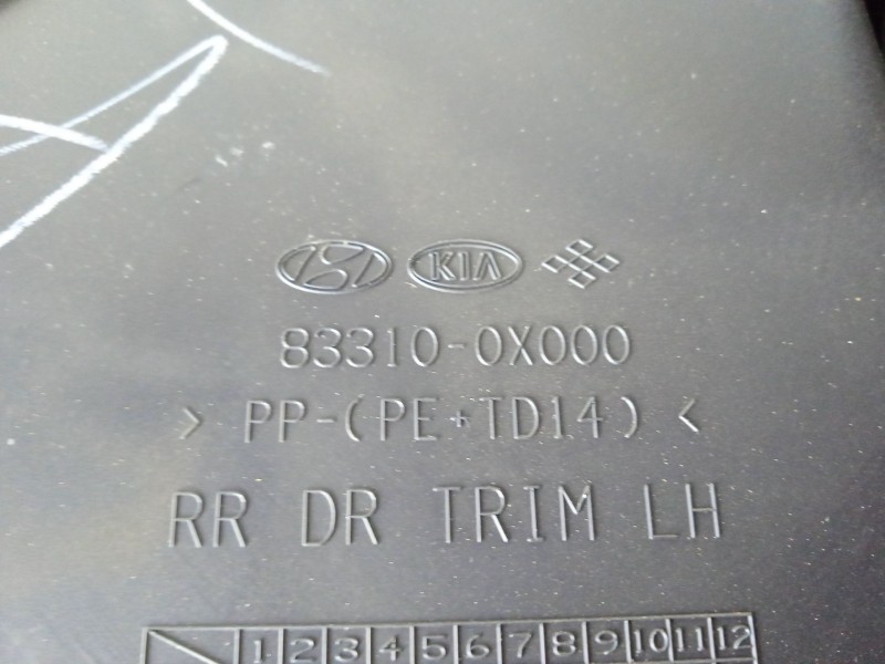 Recambio de guarnecido puerta trasera izquierda para hyundai i10 i (pa) 1.1 referencia OEM IAM 833010X000  