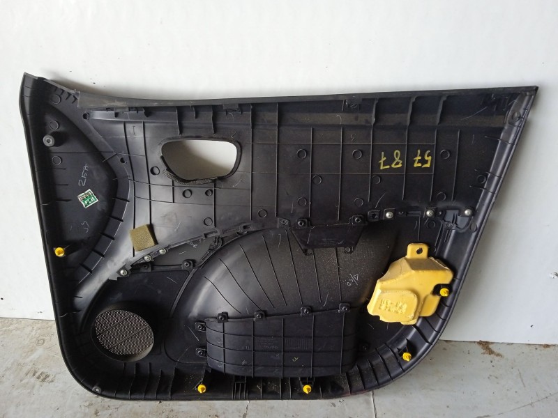 Recambio de guarnecido puerta delantera izquierda para hyundai i10 i (pa) 1.1 referencia OEM IAM 823700X010  