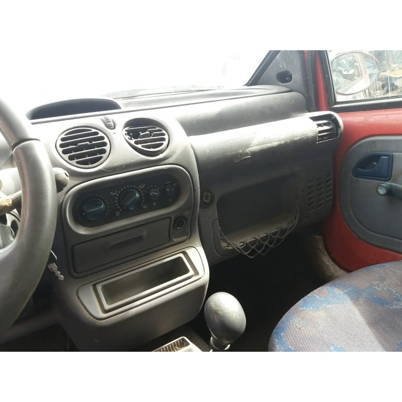 renault twingo (co6) 1.2   |   0.93 - ... | 1993 | 54 cv / 40 kw del año 1993