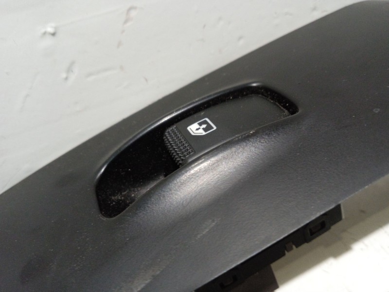 Recambio de mando elevalunas delantero derecho para hyundai i10 i (pa) 1.1 referencia OEM IAM 827400X030  