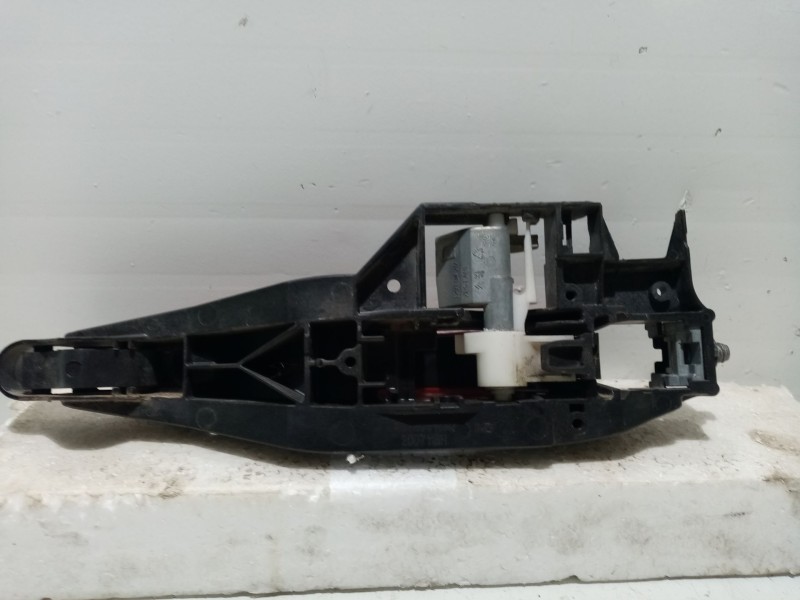 Recambio de maneta exterior trasera derecha para peugeot 207 referencia OEM IAM 9101GH  