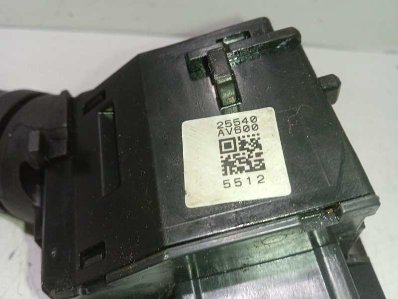 Recambio de mando intermitentes para nissan almera ii hatchback (n16) 1.5 dci referencia OEM IAM 25540AV600  
