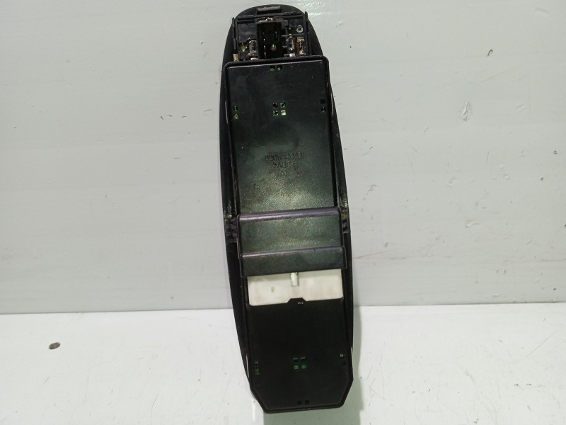 Recambio de mando elevalunas delantero izquierdo para hyundai accent ii (lc) 1.3 referencia OEM IAM 620W10270  