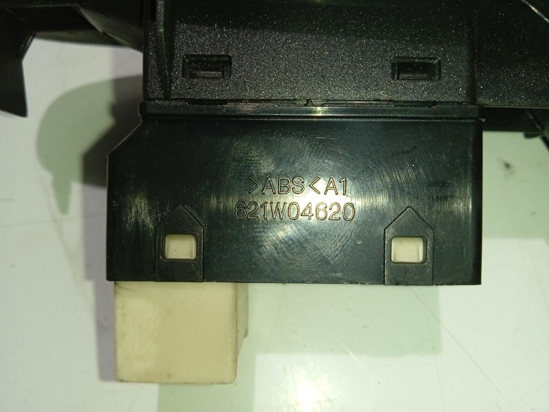 Recambio de mando elevalunas delantero derecho para hyundai accent ii (lc) 1.3 referencia OEM IAM 621W04620  