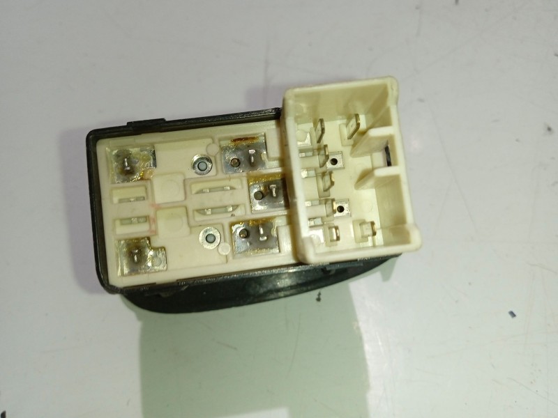 Recambio de mando elevalunas trasero izquierdo para hyundai accent ii (lc) 1.3 referencia OEM IAM 621W04620  