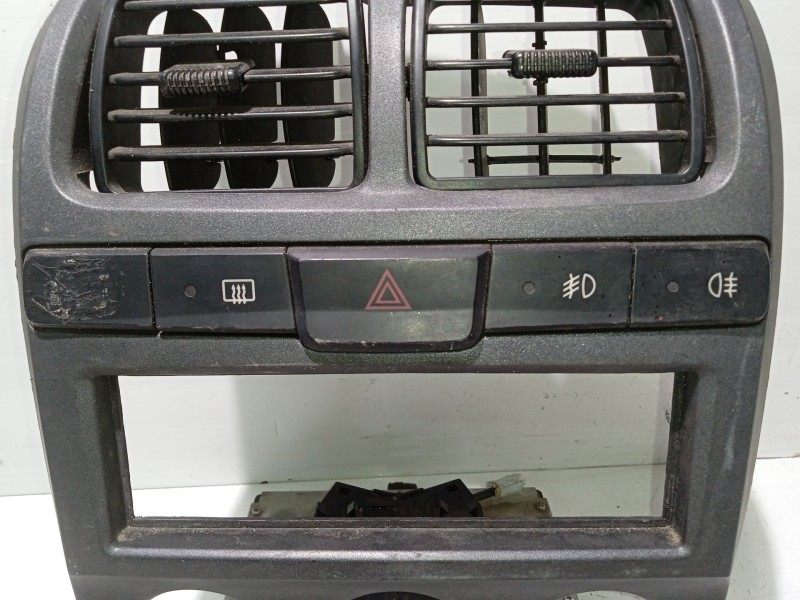 Recambio de moldura para hyundai accent ii (lc) 1.3 referencia OEM IAM 8474125300  