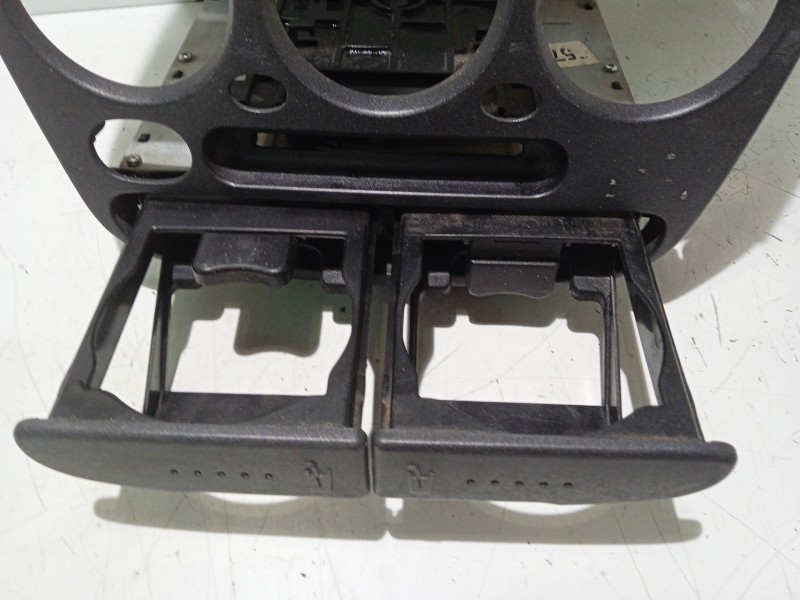 Recambio de moldura para hyundai accent ii (lc) 1.3 referencia OEM IAM 8474125300  