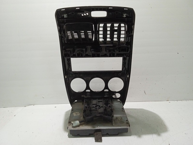 Recambio de moldura para hyundai accent ii (lc) 1.3 referencia OEM IAM 8474125300  
