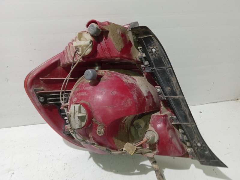 Recambio de piloto trasero derecho para hyundai accent ii (lc) 1.3 referencia OEM IAM 9240225710 9242125700 