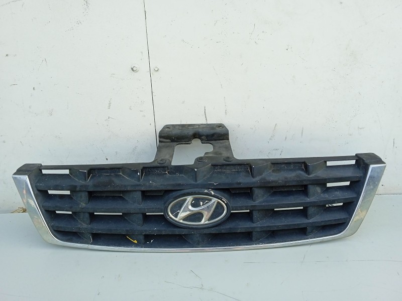 Recambio de rejilla delantera para hyundai accent ii (lc) 1.3 referencia OEM IAM 8636125620  