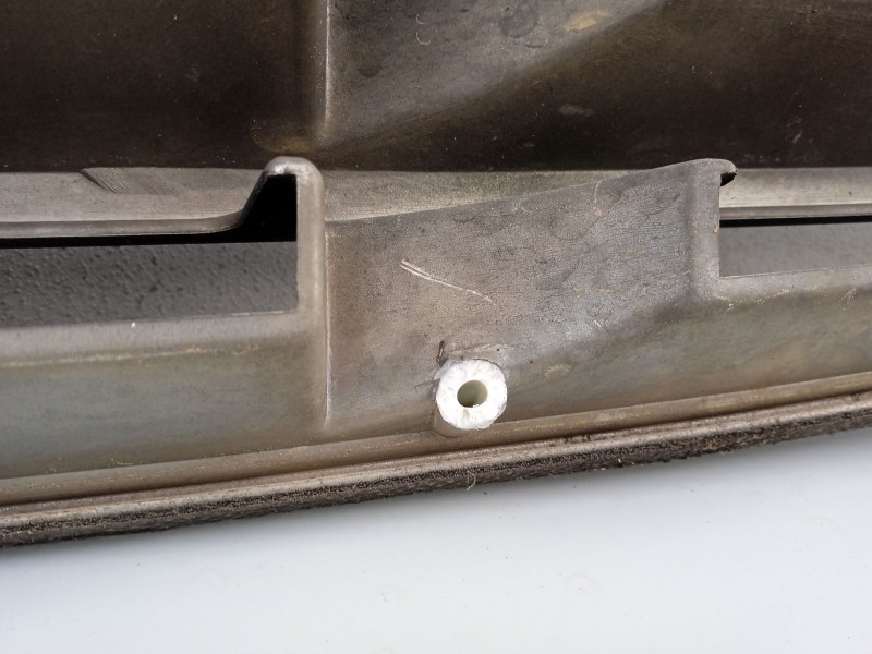 Recambio de rejilla delantera para hyundai accent ii (lc) 1.3 referencia OEM IAM 8636125620  