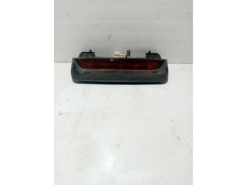 Recambio de luz central de freno para chevrolet lacetti referencia OEM IAM 96551214  