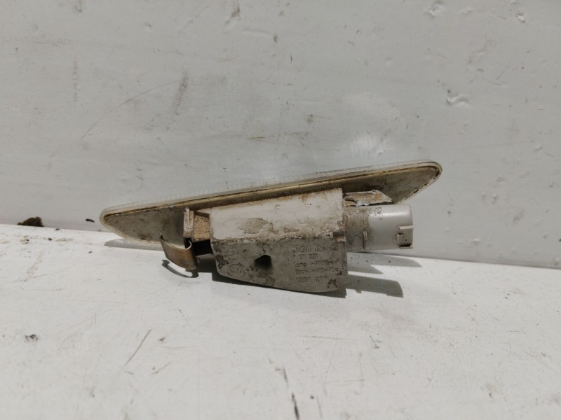 Recambio de piloto lateral izquierdo para bmw x5 (e70) 3.0 d referencia OEM IAM 63137171007 7171007 