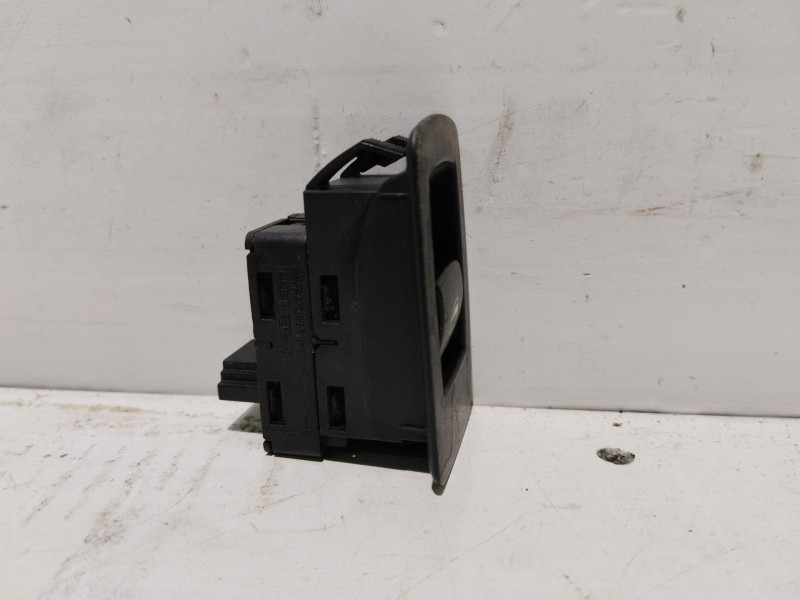 Recambio de mando elevalunas trasero derecho para bmw x5 (e70) 3.0 d referencia OEM IAM 6945874  