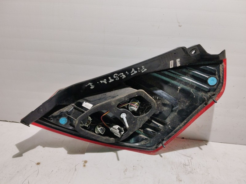 Recambio de piloto trasero izquierdo para ford fiesta (cb1) referencia OEM IAM C1BB13405A  