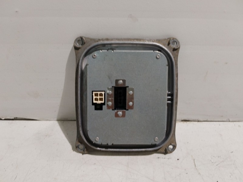 Recambio de centralita faros xenon para bmw x5 (e70) 3.0 d referencia OEM IAM 1307329153  