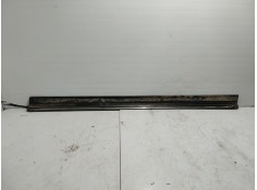 Recambio de moldura puerta delantera izquierda para mercedes-benz clase e (w123) berlina+coupe 2.3 referencia OEM IAM    2