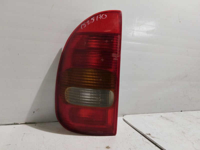 Recambio de piloto trasero izquierdo para opel corsa b referencia OEM IAM 67732650  