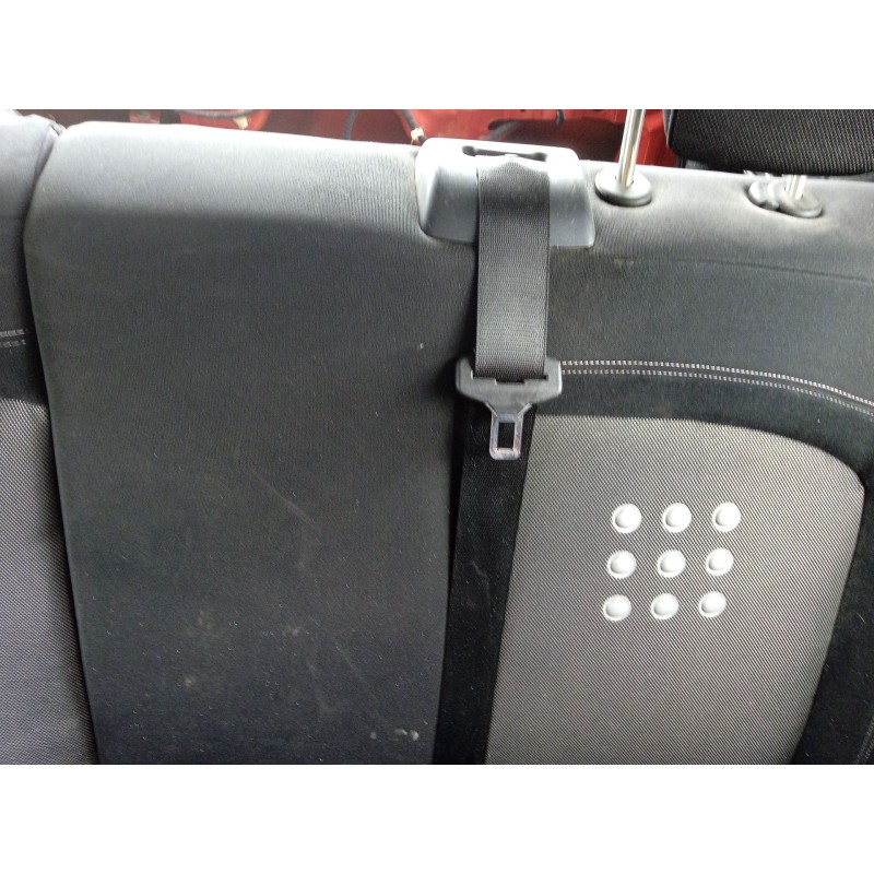 Recambio de cinturon seguridad trasero central para fiat grande punto (199_) 1.4 16v (199bxg1b, 199axg1b) referencia OEM IAM 717