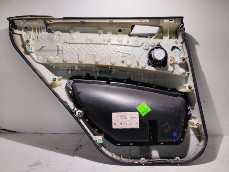 Recambio de guarnecido puerta trasera derecha para bmw x5 (e70) 3.0 d referencia OEM IAM 51429133592  