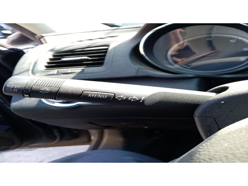 Recambio de mando intermitentes para opel insignia berlina 2.0 cdti cat referencia OEM IAM 13303268  