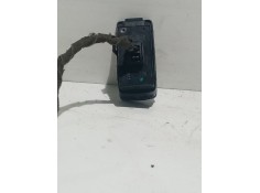 Recambio de mando elevalunas trasero derecho para opel insignia berlina 2.0 cdti cat referencia OEM IAM 13222231   2