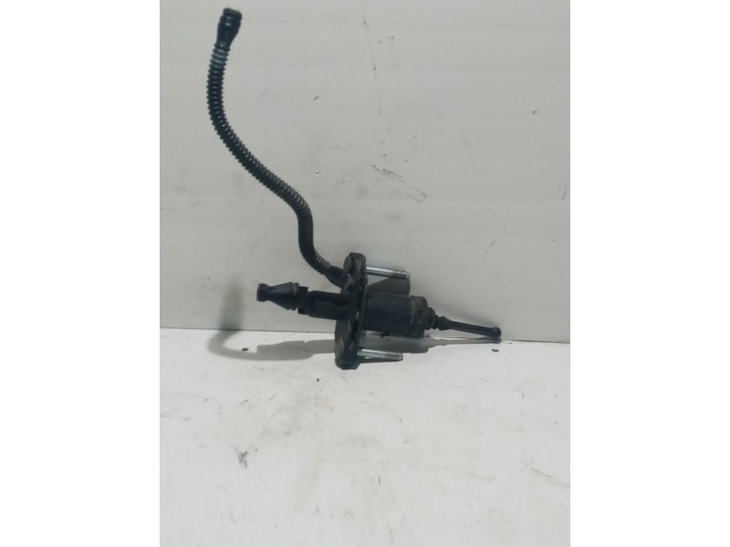 Recambio de bombin embrague para opel insignia berlina 2.0 cdti cat referencia OEM IAM 55561915  
