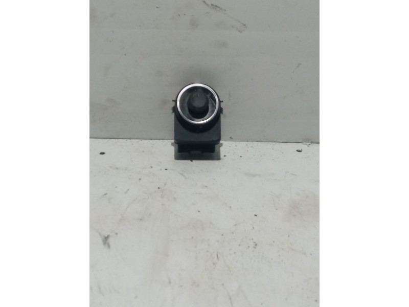 Recambio de mando retrovisor para opel insignia berlina 2.0 cdti cat referencia OEM IAM 13271827  