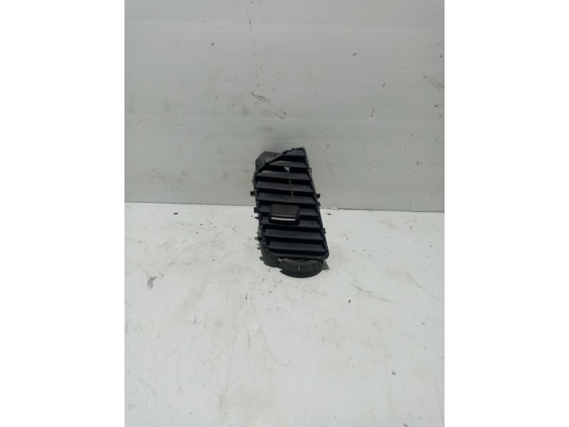 Recambio de rejilla aireadora para opel insignia berlina 2.0 cdti cat referencia OEM IAM 13282235  