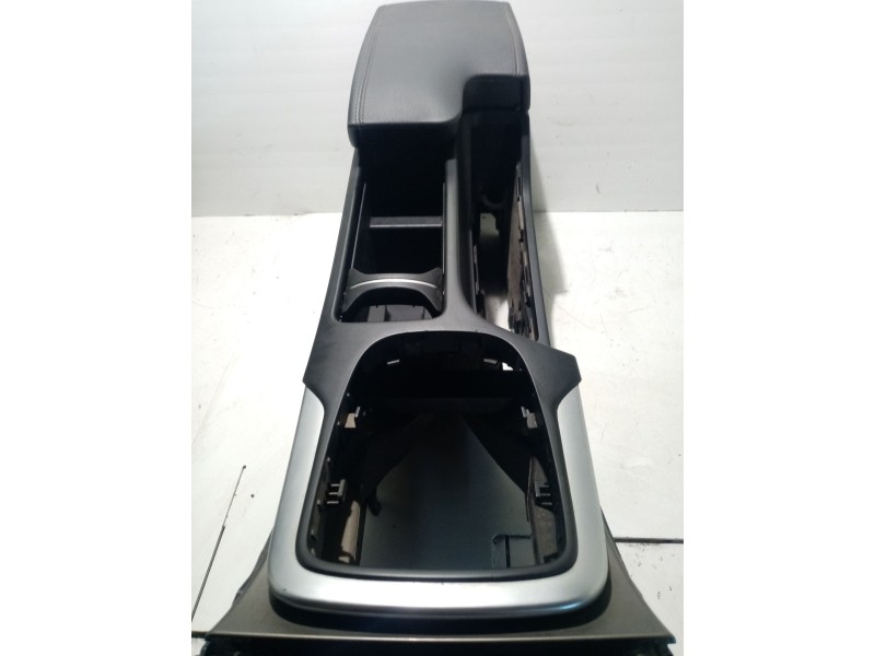 Recambio de consola central para opel insignia berlina 2.0 cdti cat referencia OEM IAM 196576  