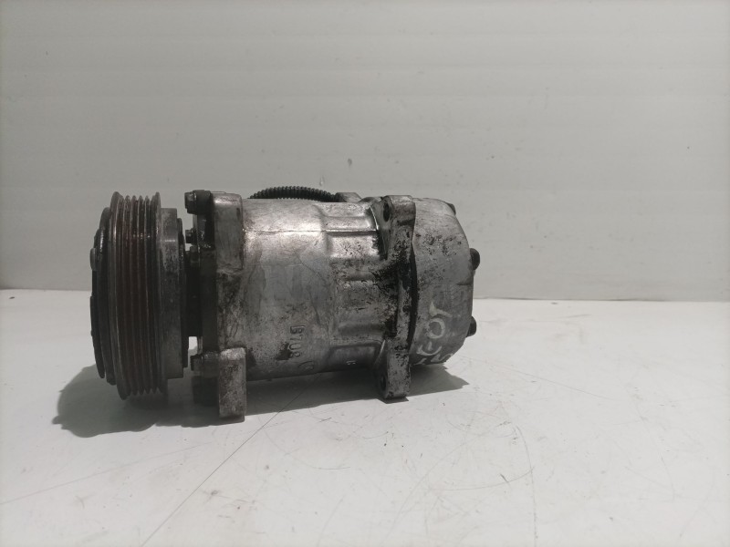 Recambio de compresor aire acondicionado para peugeot 205 205 gti 1.9 referencia OEM IAM SD7H157870  
